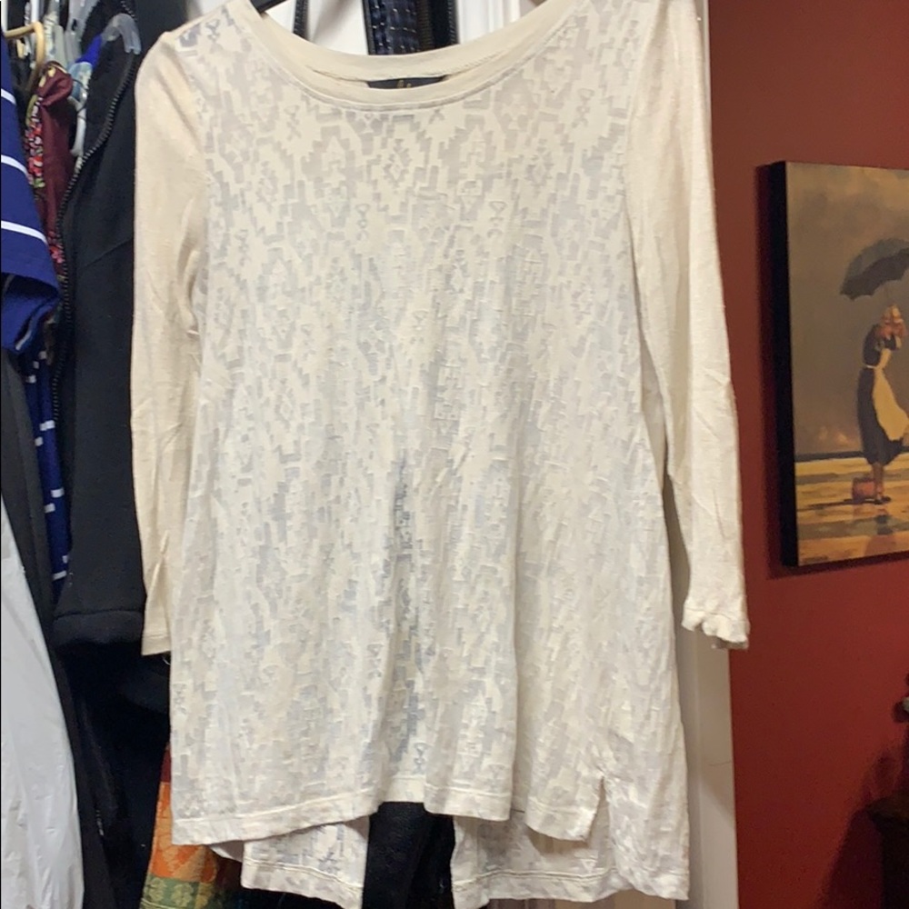 Jack cream top split back sweater top/sleeves.